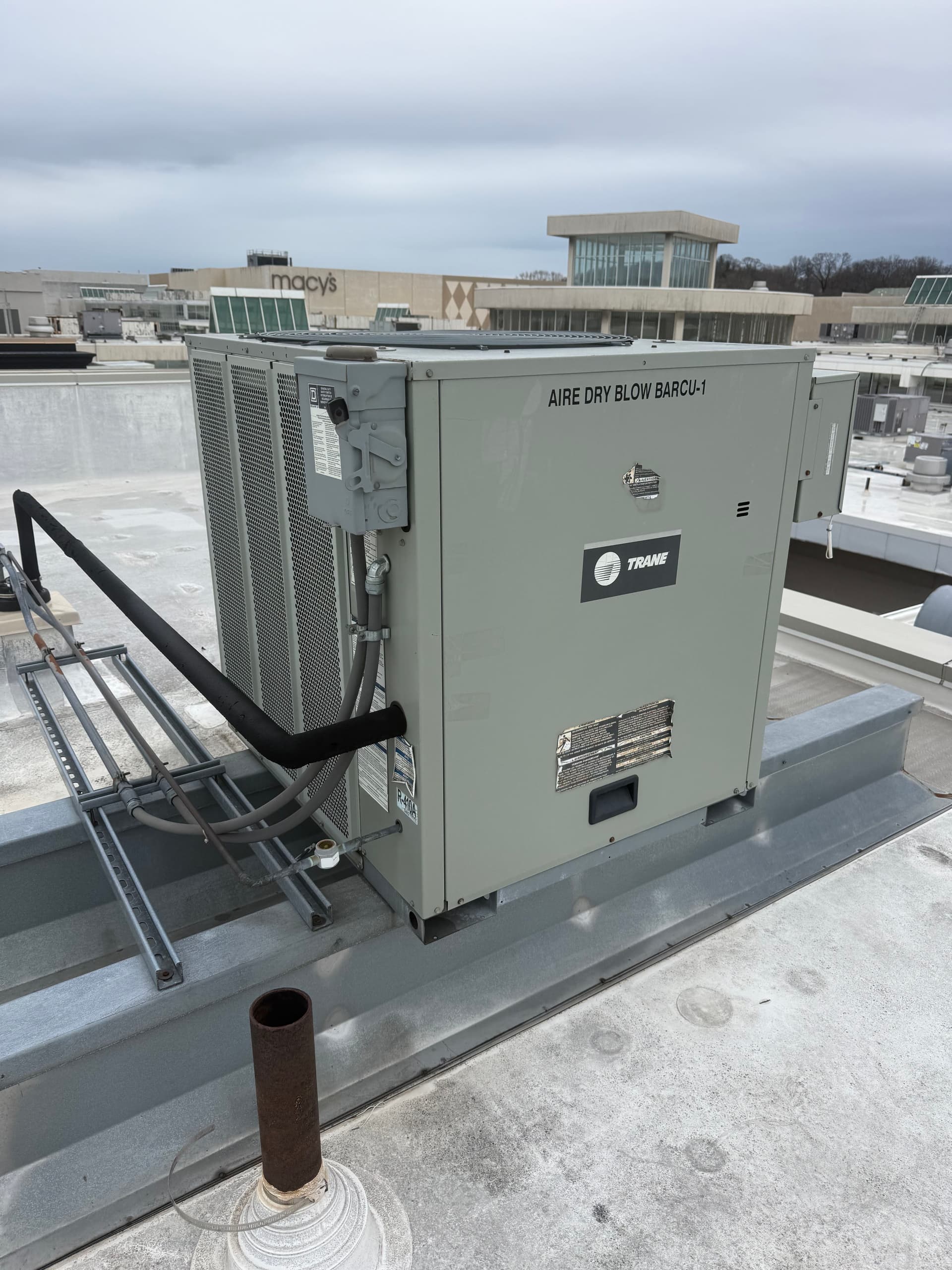 Gallery photos for Commercial Rooftop HVAC Maintenance and Filter Replacement: Image #2