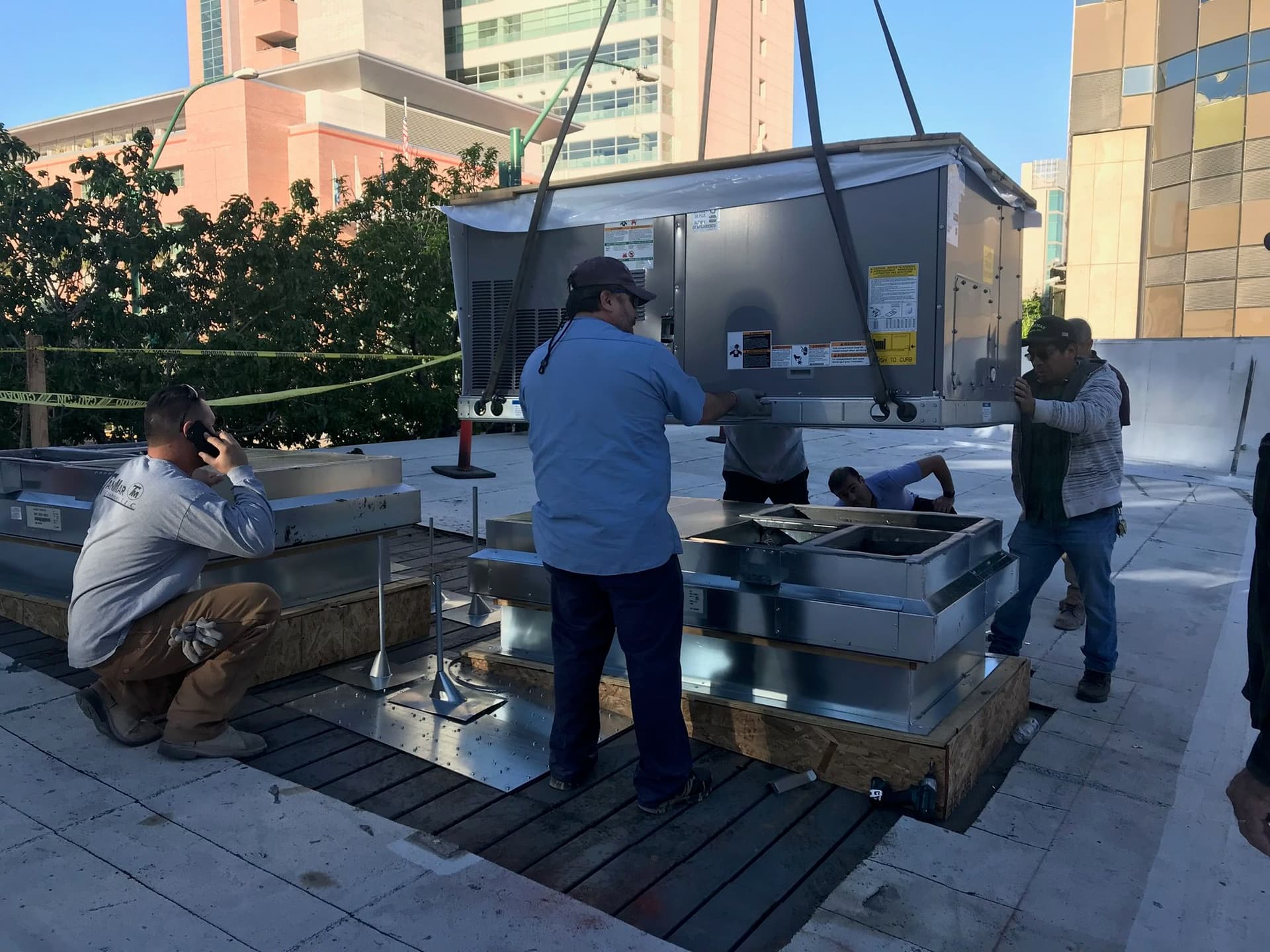 Commercial Rooftop HVAC Installation in the City image